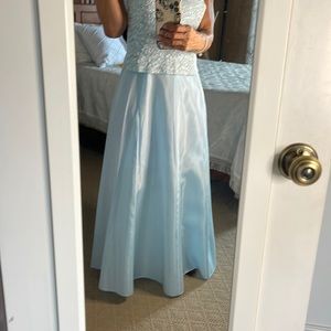 Girls, taffeta skirt and sequin top blue color
